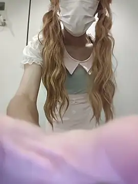 Youki_Eye live sex cam
