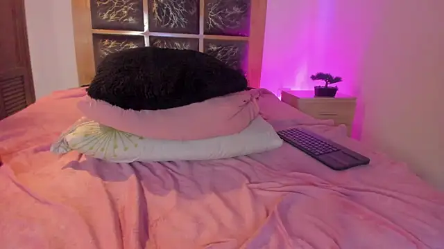 Zoe_sky1 webcam
