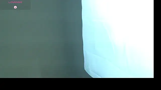 CURVYANDKING_CR webcam