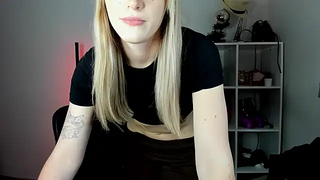 evelynblond - EvelynBlond's free webcam - UK Sex Cams