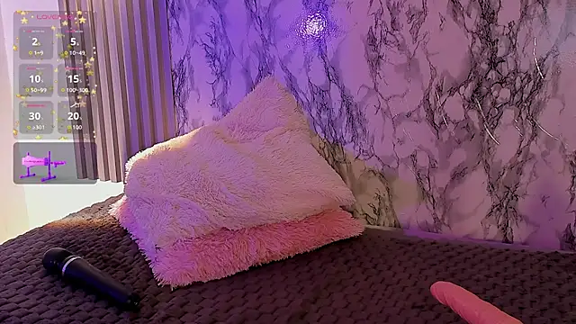 ChloeeMasonn live cam on StripChat