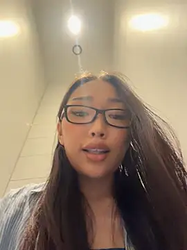 trytomakememoam webcam