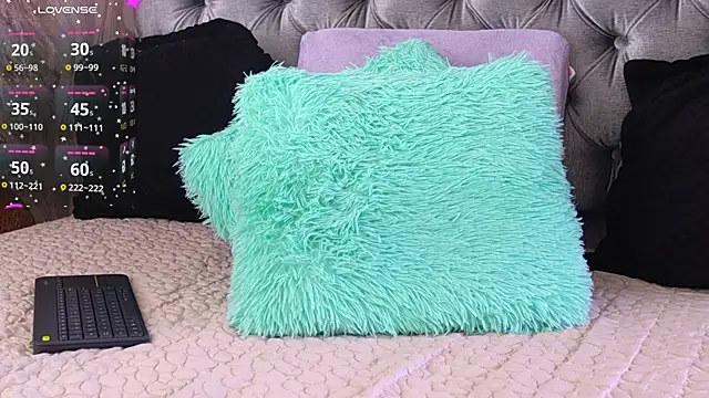 katt_eyes__ webcam