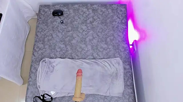 Luna_Marquez webcam
