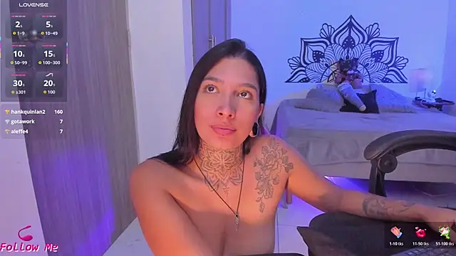 LouaneBourVip webcam
