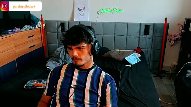 JordanShow webcam