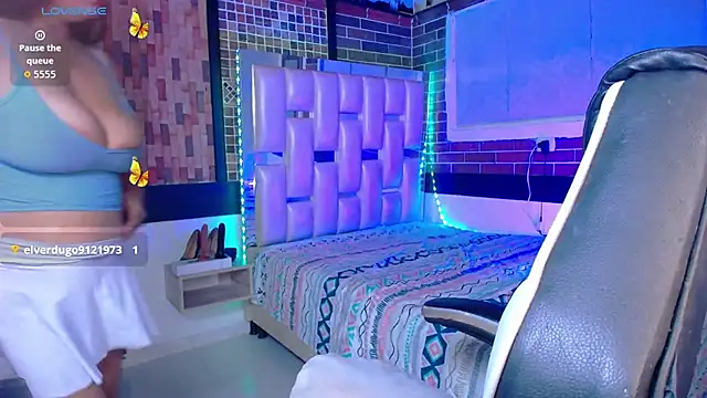 kriss_sweetboobs10 webcam