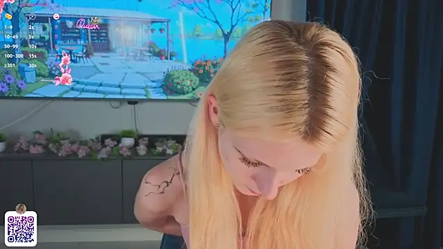 JuanaSumma webcam