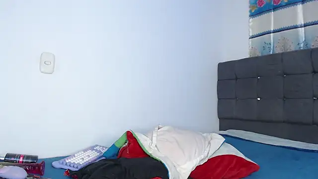 latin_riahnna_jp webcam