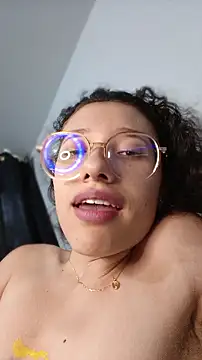 DanaaCollins webcam
