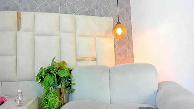 Nahomi_Dominique webcam