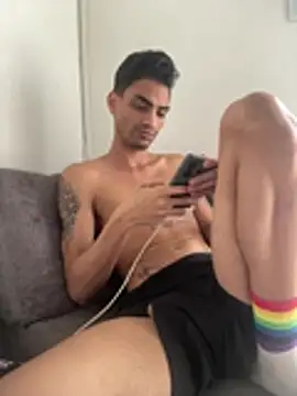 Cruising_Lyam webcam
