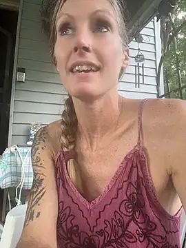 ItsDanniG webcam