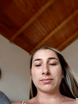 Iris_love18 webcam