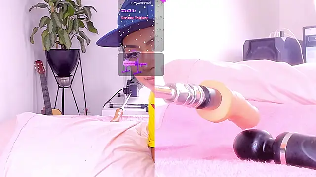 revy_blacck webcam