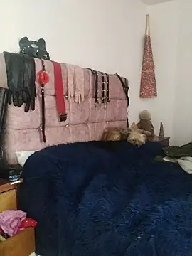 AmelieMartinez webcam