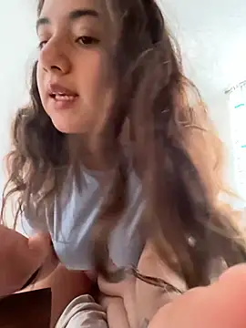 Charlyy1703 webcam
