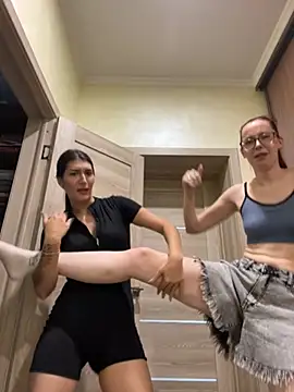 russiangirls_ - RussianGirls_'s free webcam - UK Sex Cams