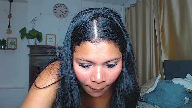 Emma_hassani webcam