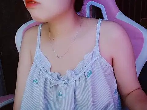 Julie_Ulie webcam