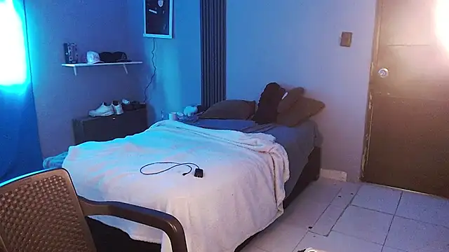 Mr_yisuzz webcam