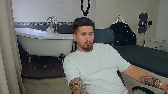 loganstroud - LoganStroud's free webcam - UK Sex Cams