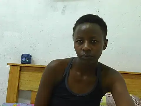 zuhura69 live cam on StripChat