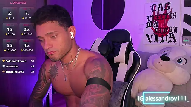 Alessandro_Vanni live cam on StripChat