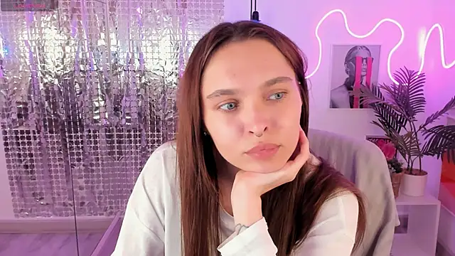ChloeSunny webcam