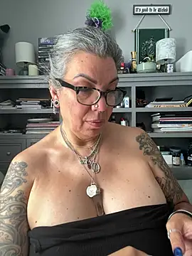 dieseldame1313 webcam