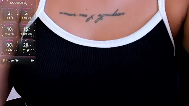 CarolineFyre webcam
