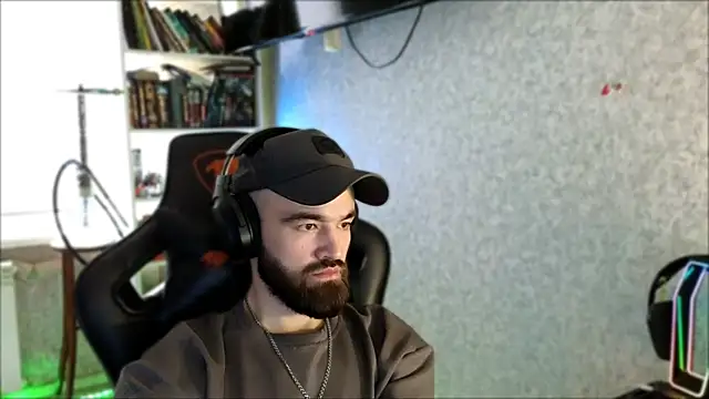 _Serious_Man webcam