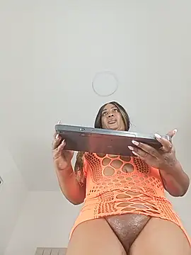 MadameEbony webcam