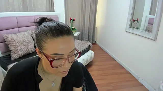 gaby_trent live cam on StripChat