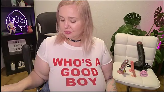 MargotGrey webcam