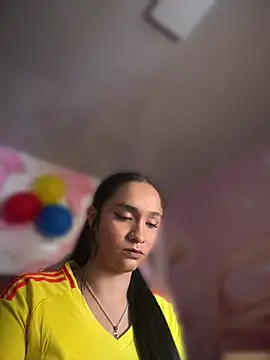 Isabella-Teen webcam