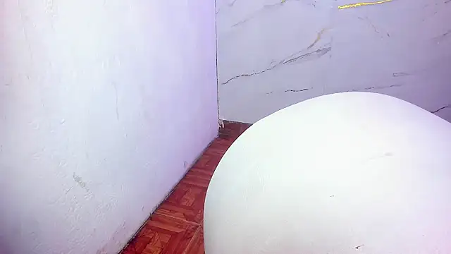 AmazingOrgasm webcam