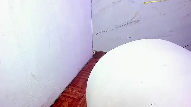 AmazingOrgasm webcam