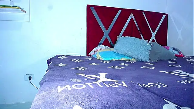 DanisaBrown webcam
