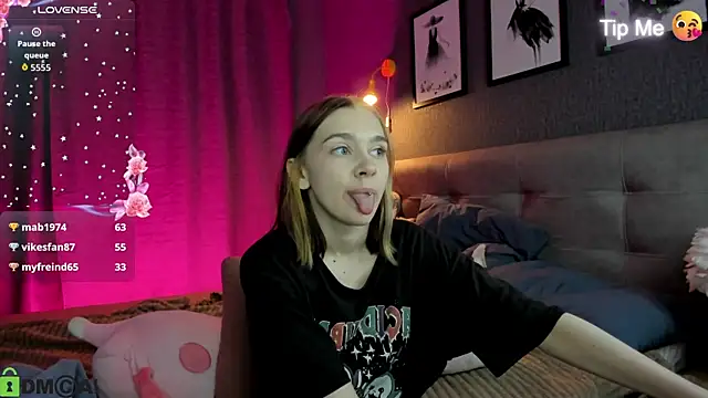 Lesi_Moonie01