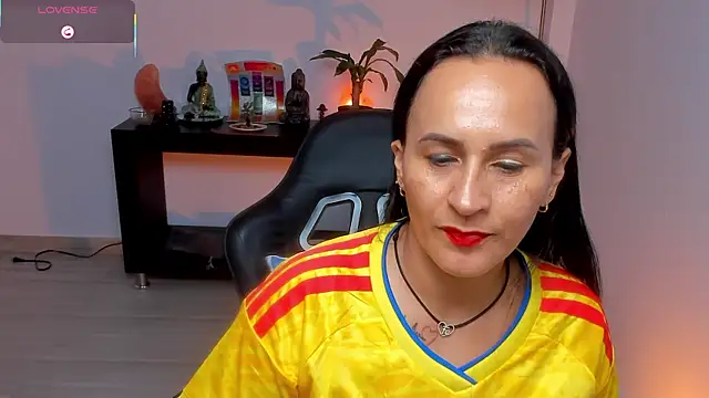 Sara_Charmy webcam