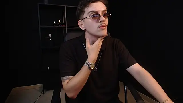 FelixStarkk live cam on StripChat