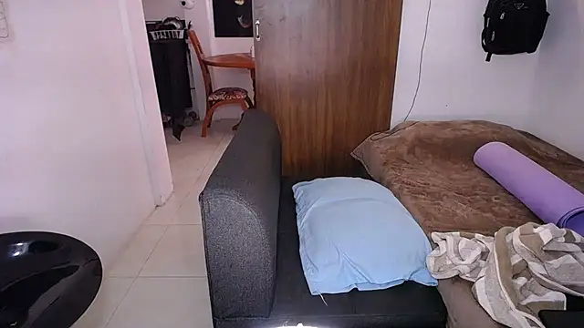yselahot webcam