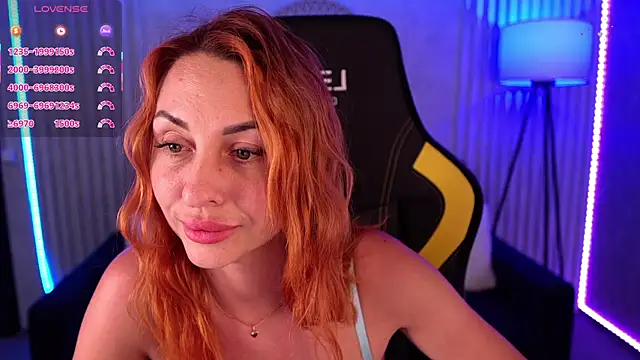 KristiiMax webcam