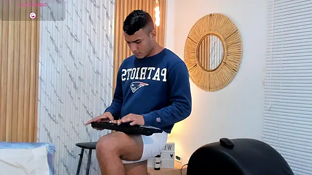 Chris_vega_ live cam on StripChat
