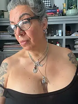 dieseldame1313 webcam