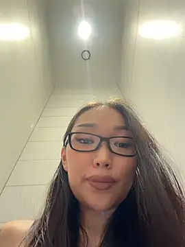 trytomakememoam webcam