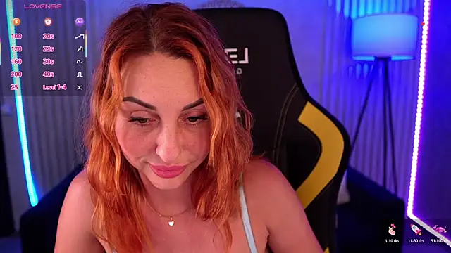 KristiiMax webcam