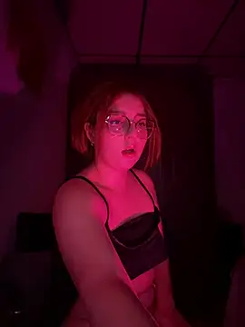 coravibes - CoraVibes's free webcam - UK Sex Cams
