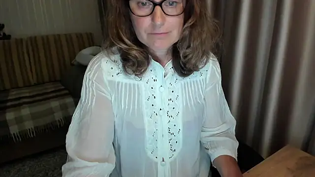 lauraoven webcam